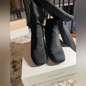 Donald Pliner black strech knee boots size 7